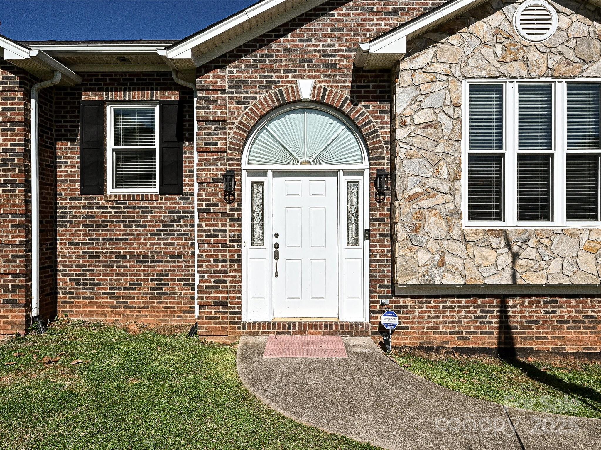 2339 Perry Road Denver, NC 28037 - Photo 2 of 40 Gallery Image 2