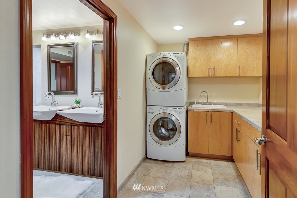 6059 South Roxbury Street Seattle, WA 98118 - Photo 29 of 40 Gallery Image 29