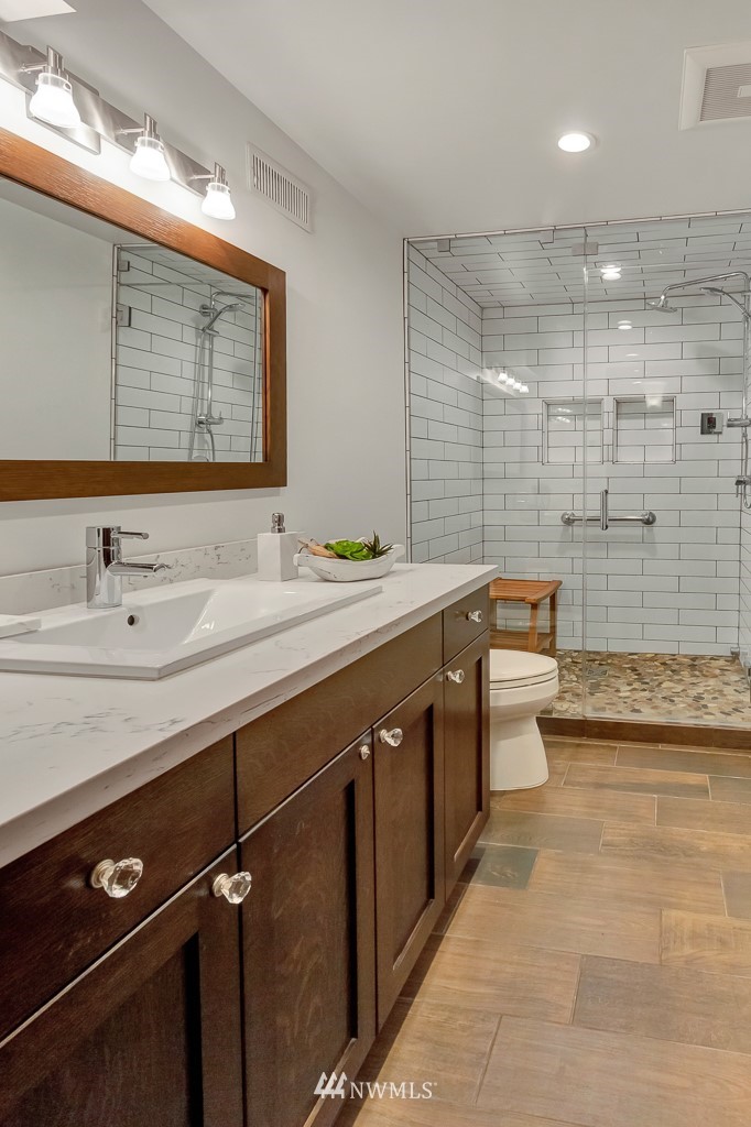 6059 South Roxbury Street Seattle, WA 98118 - Photo 31 of 40 Gallery Image 31