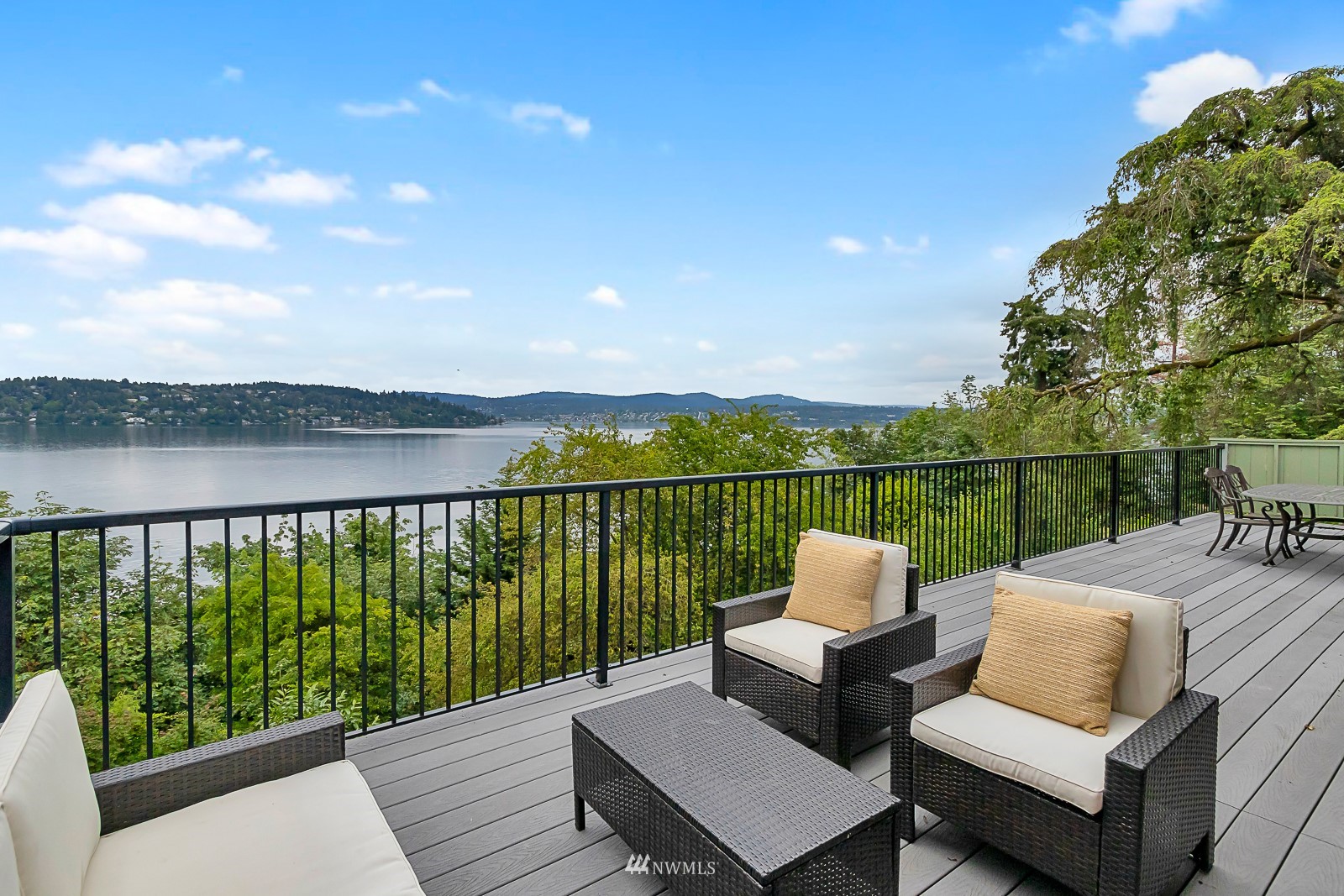 6059 South Roxbury Street Seattle, WA 98118 - Photo 32 of 40 Gallery Image 32