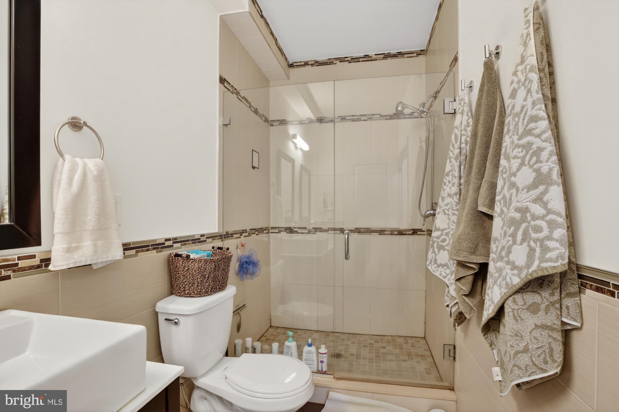2115 Carpenter Street, Unit 2 Philadelphia, PA 19146 - Photo 22 of 28