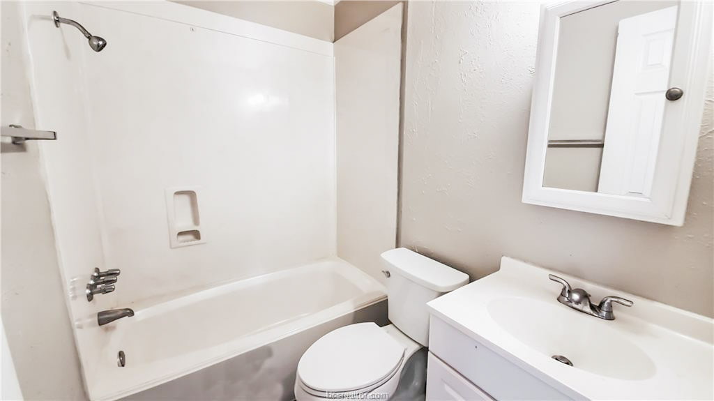 1908 Barak Lane, Unit 15 Bryan, TX 77802 - Photo 9 of 11