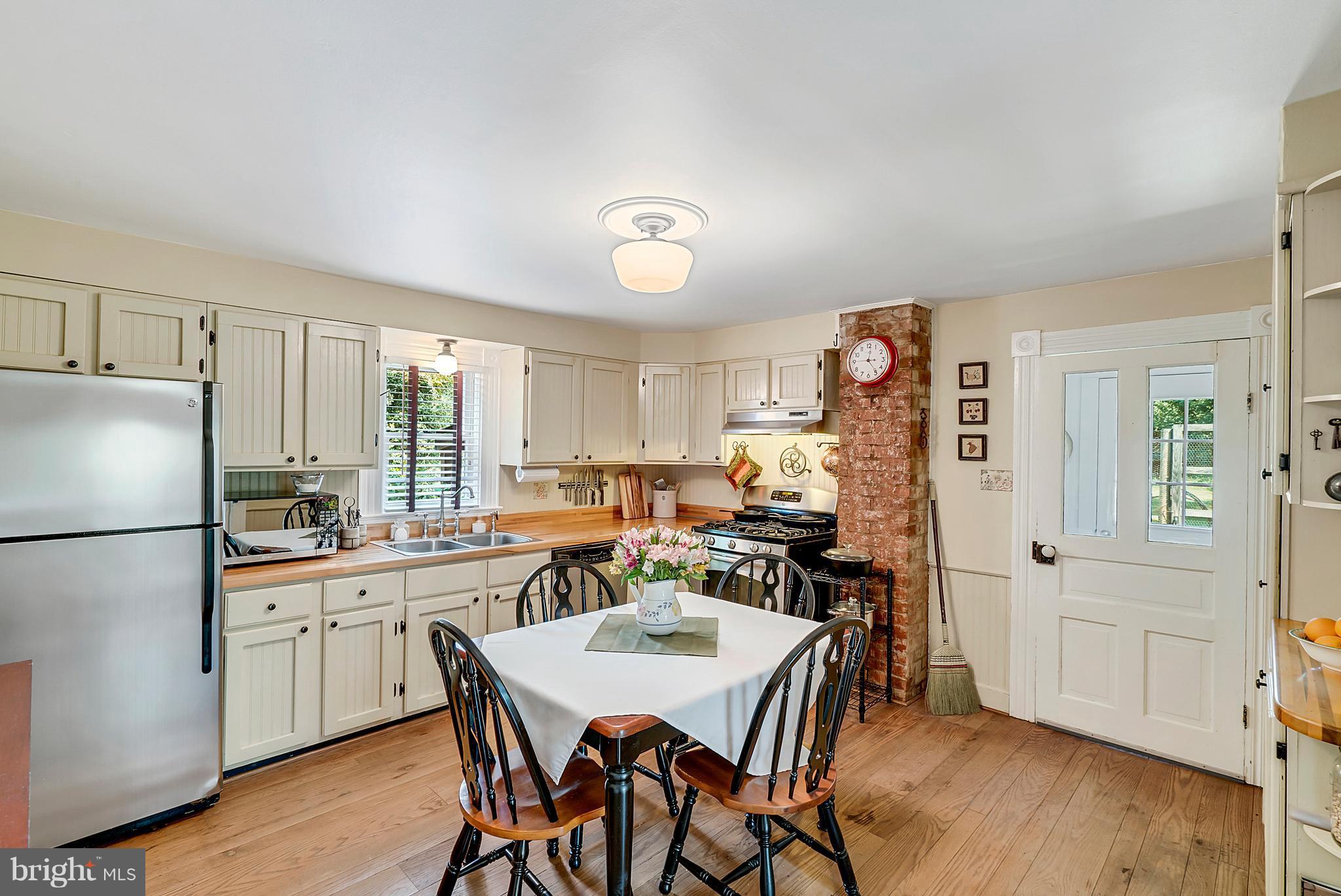 6398 Stoney Road Midland, VA 22728 - Photo 10 of 30 Kitchen