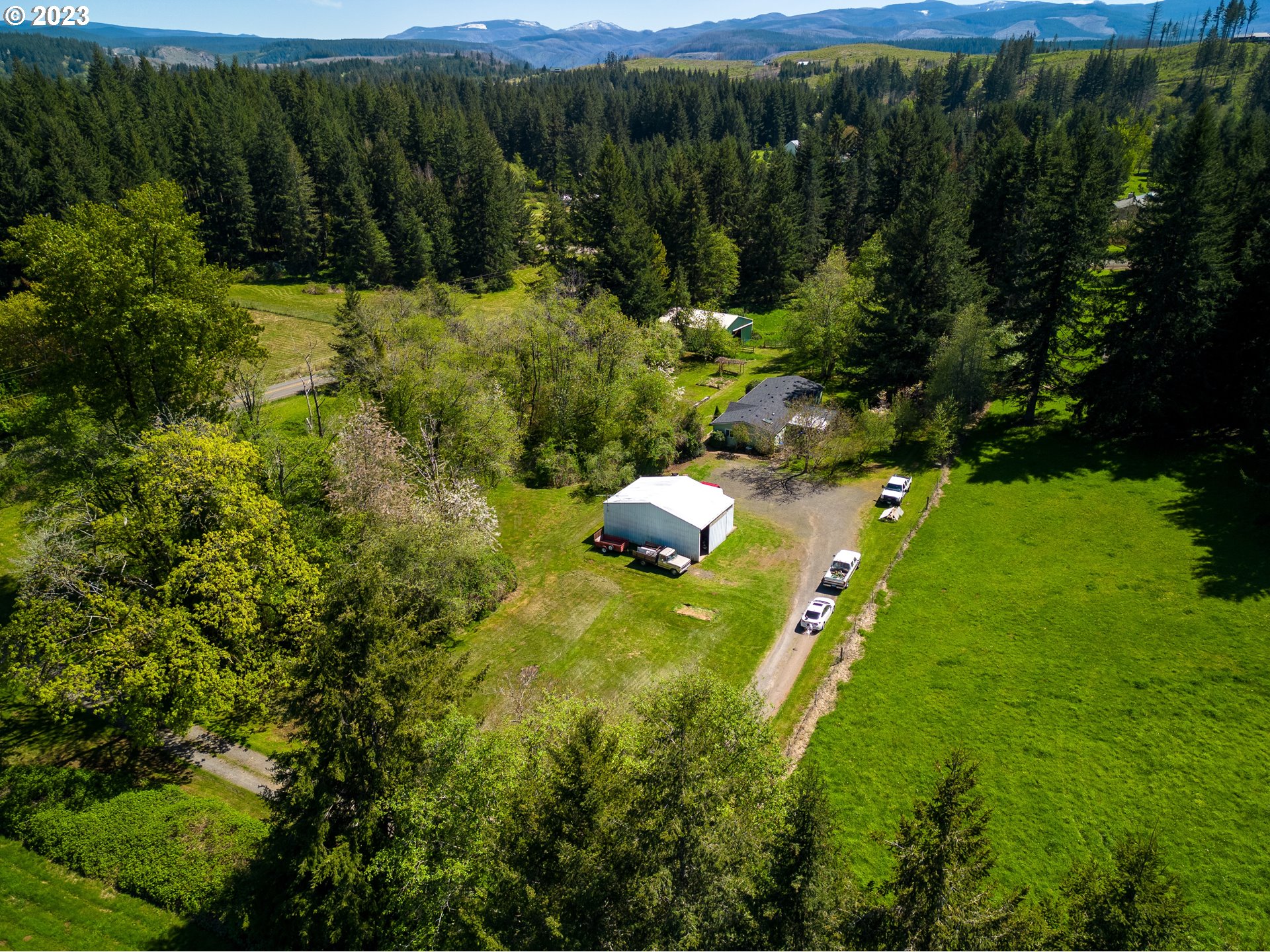 35777 Southeast Divers Road Estacada, OR 97023 - Photo 1 of 33 Gallery Image 1