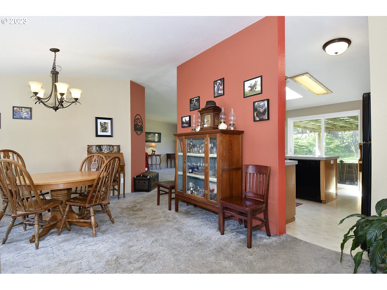 35777 Southeast Divers Road Estacada, OR 97023 - Photo 7 of 33 Dining Area