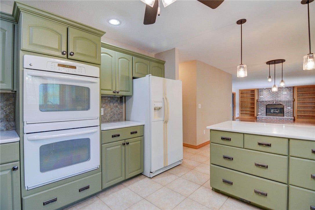 1154 Wedgewood Court Decatur, IL 62526 - Photo 9 of 37 Gallery Image 9