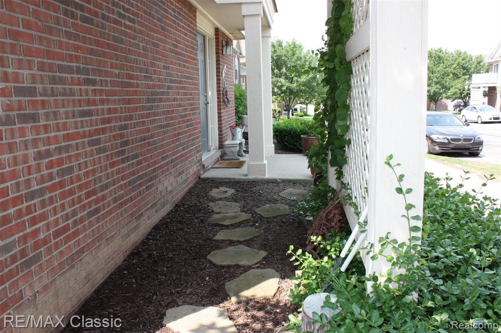 1873 Flagstone Circle Rochester, MI 48307 - Photo 13 of 13 Gallery Image 13