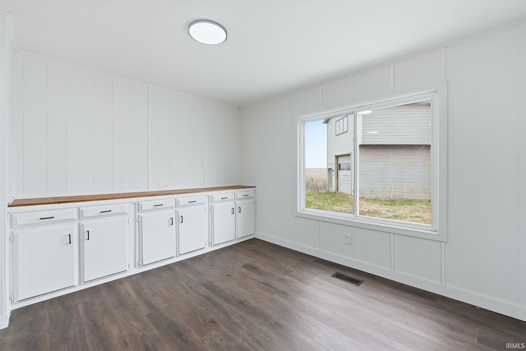 7329 Butt Road Fort Wayne, IN 46818 - Photo 12 of 29