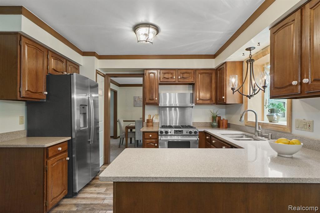 391 Silvervale Drive Rochester Hills, MI 48309 - Photo 8 of 27
