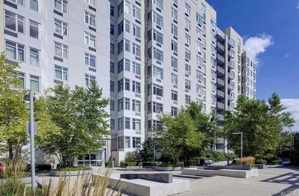 $4,200 | 40-28 College Point Boulevard, Unit 912 | Flushing