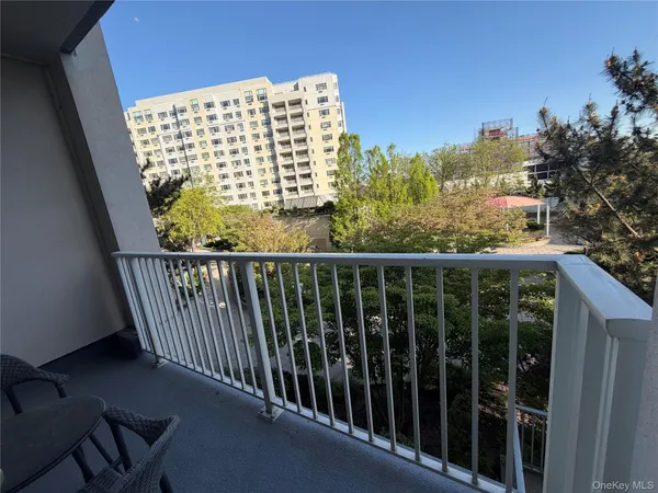 $4,200 | 40-28 College Point Boulevard, Unit 912 | Flushing
