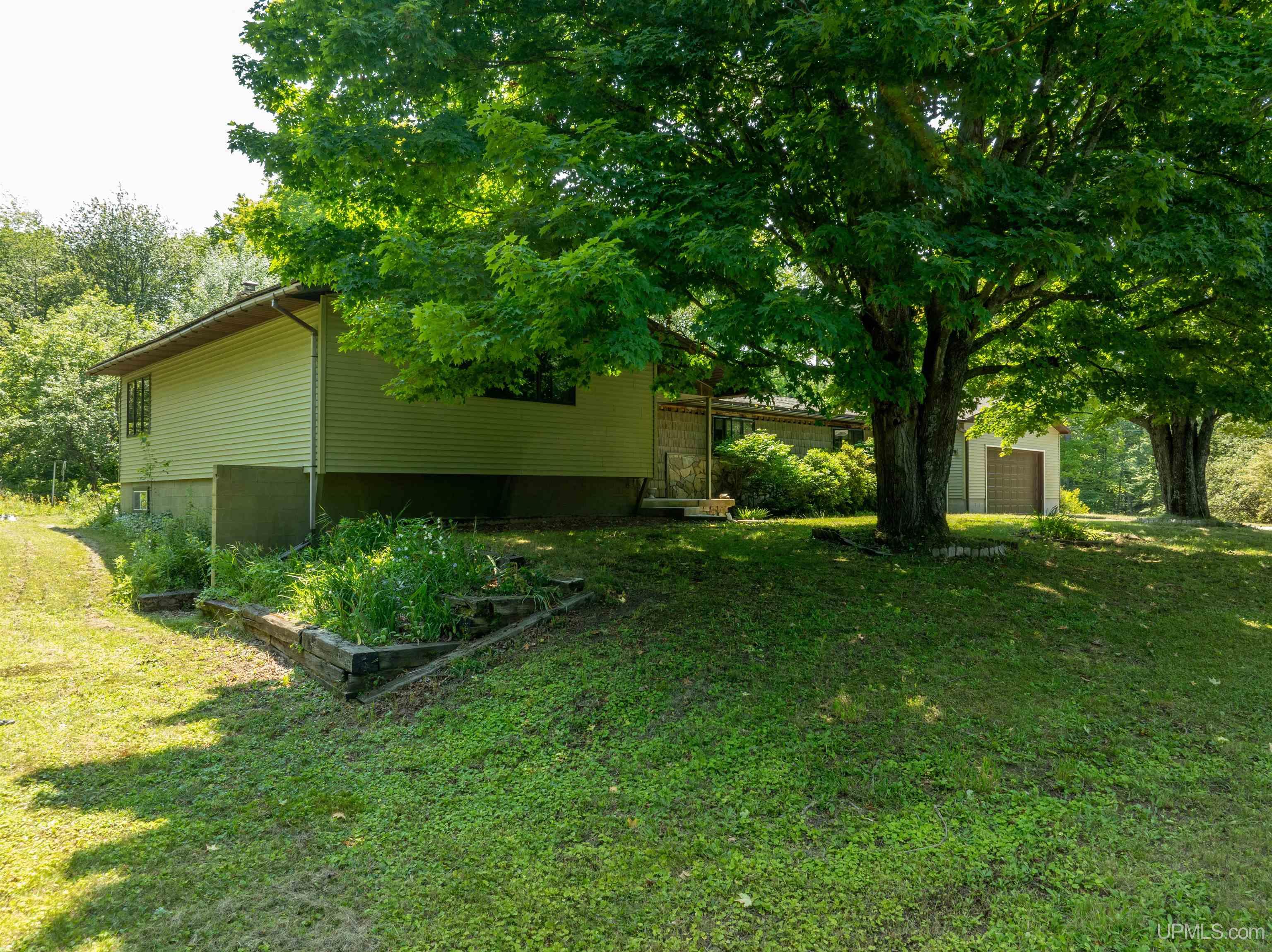 N6820 Bond Road Munising, MI 49862 - Photo 41 of 46
