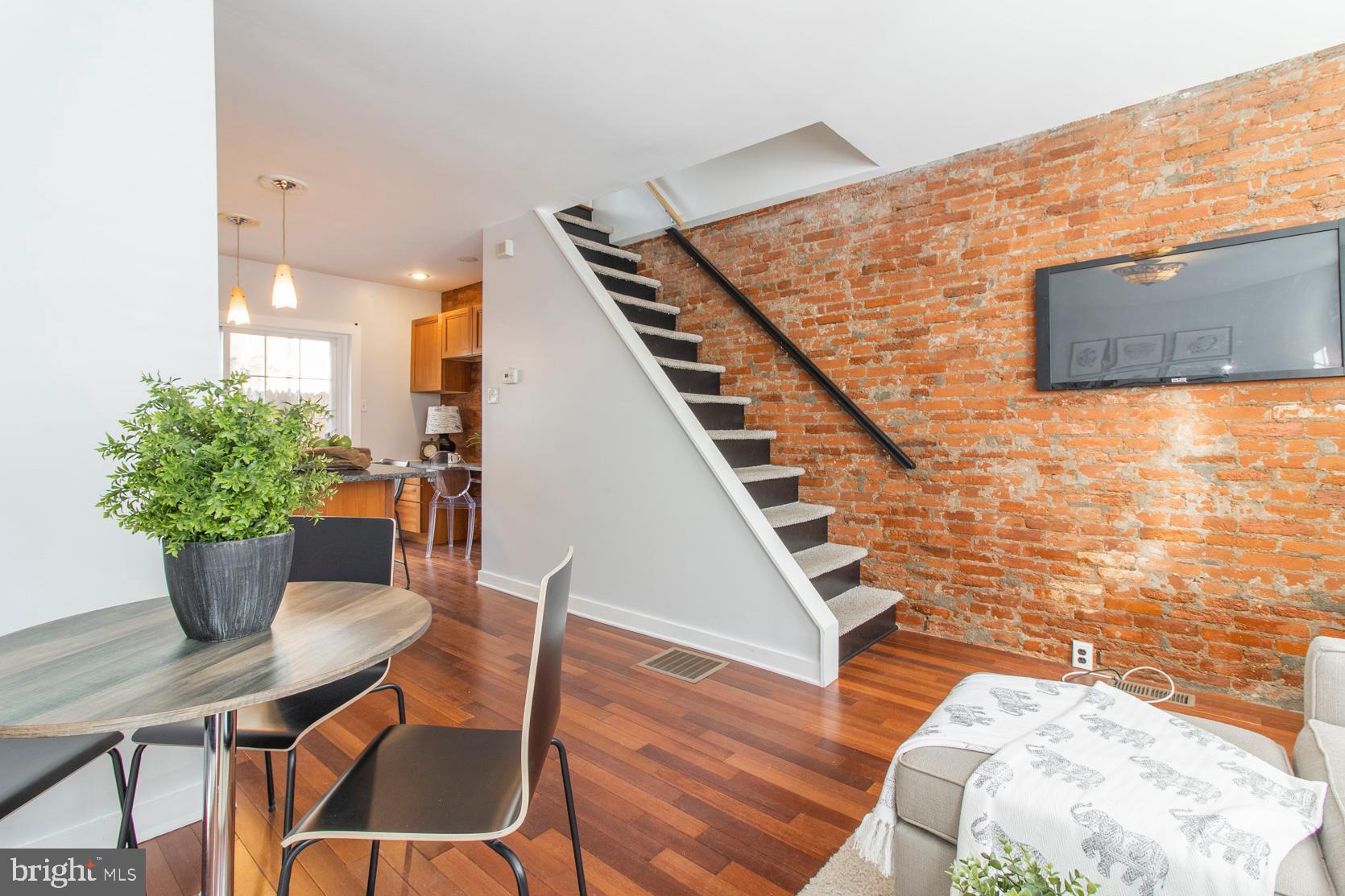 1725 Webster Street Philadelphia, PA 19146 - Photo 4 of 27