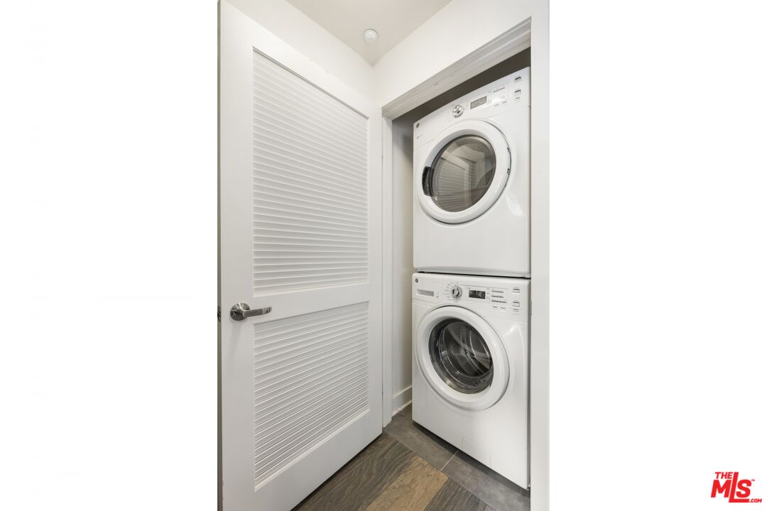 2972 Ripple Place, Unit 101 Los Angeles, CA 90039 - Photo 31 of 46 a utility room with dryer and washer