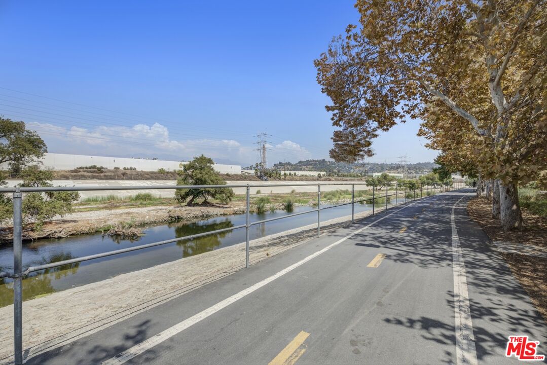 2972 Ripple Place, Unit 101 Los Angeles, CA 90039 - Photo 42 of 46 a view of an ocean and city