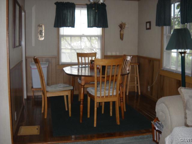 921 Magnolia Road Hellertown, PA 18055 - Photo 6 of 12 Gallery Image 6