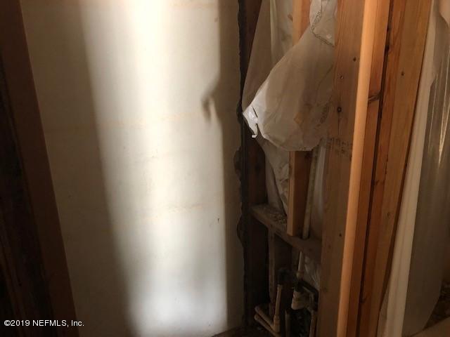 6153 Colgate Road Jacksonville, FL 32217 - Photo 10 of 25 a close view of closet