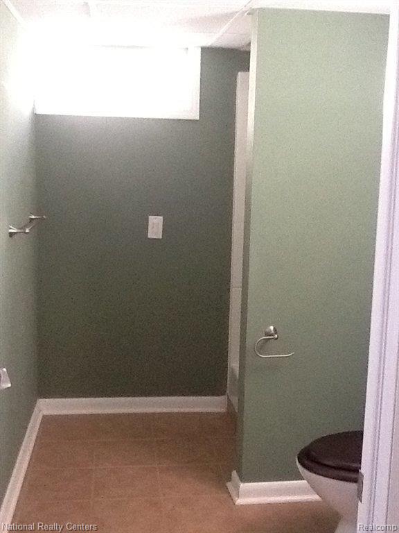 3151 St Clair Drive Rochester, MI 48309 - Photo 13 of 15 Downstairs Bath.jpg
