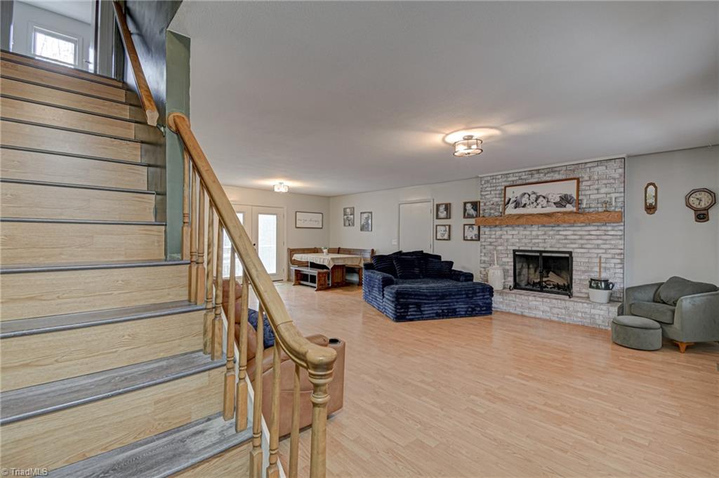 1410 West Old Phillips Road Pinnacle, NC 27043 - Photo 7 of 43