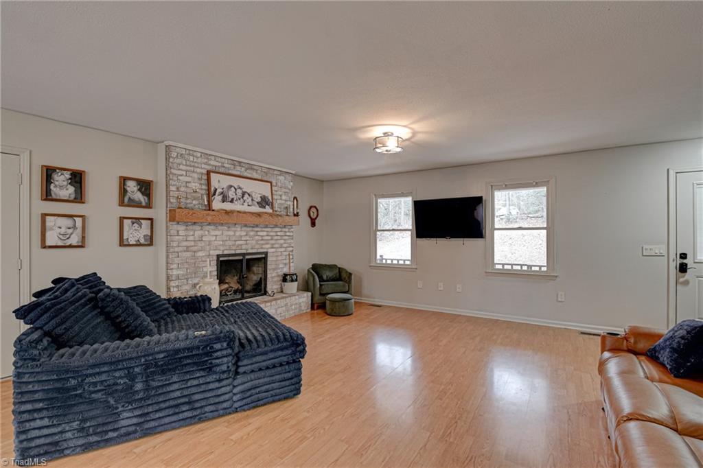 1410 West Old Phillips Road Pinnacle, NC 27043 - Photo 8 of 41