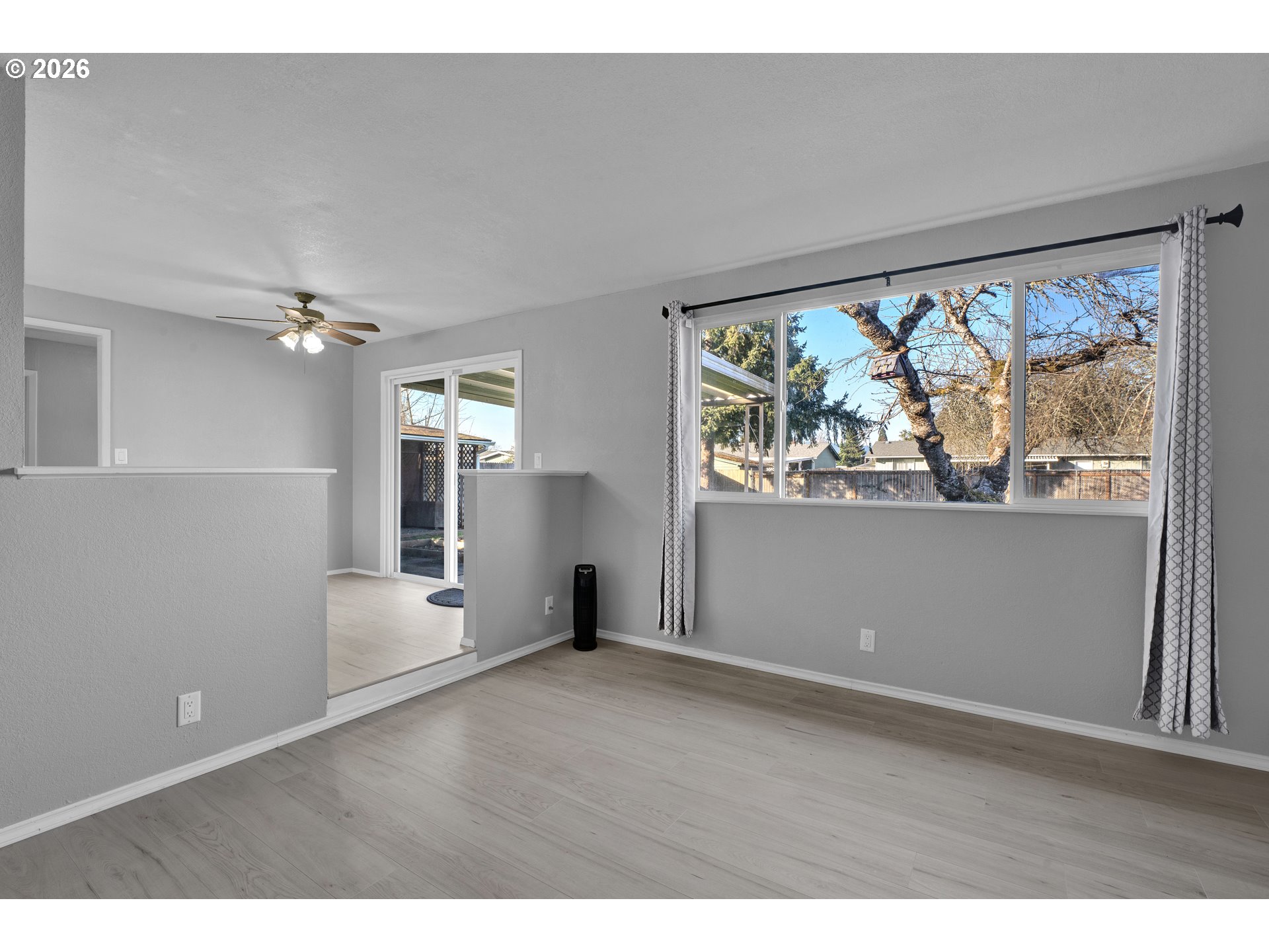 520 South 51st Place Springfield, OR 97478 - Photo 8 of 44