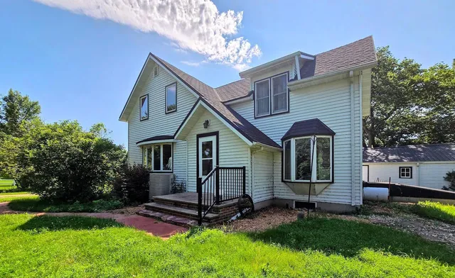 $415,000 | 2047 60th Avenue, Pipestone, MN 56164