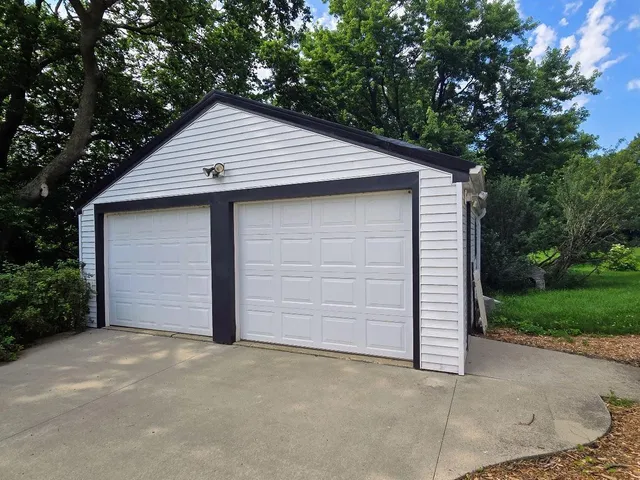 $415,000 | 2047 60th Avenue, Pipestone, MN 56164