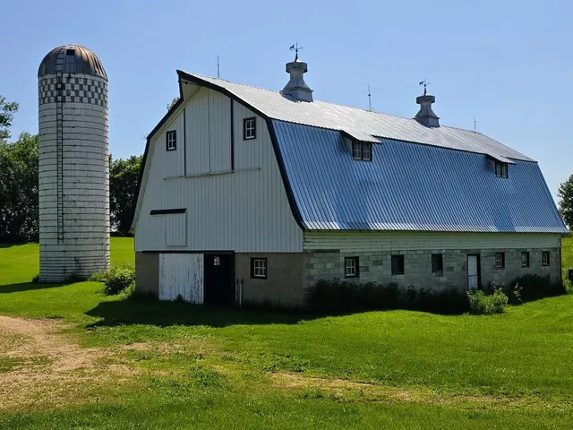 $415,000 | 2047 60th Avenue, Pipestone, MN 56164