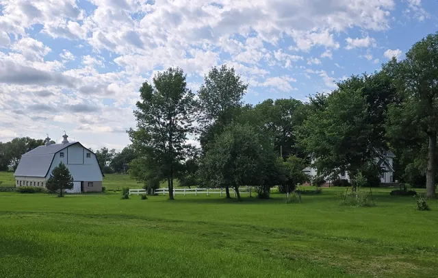 $415,000 | 2047 60th Avenue, Pipestone, MN 56164