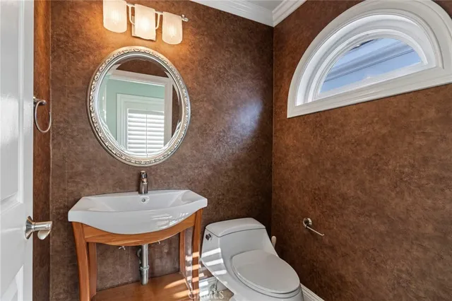 $8,500 | 1314 Pacific Coast Highway, Unit D, Huntington Beach, CA 92648