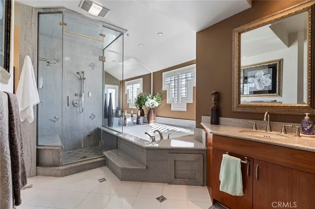 $8,500 | 1314 Pacific Coast Highway, Unit D, Huntington Beach, CA 92648