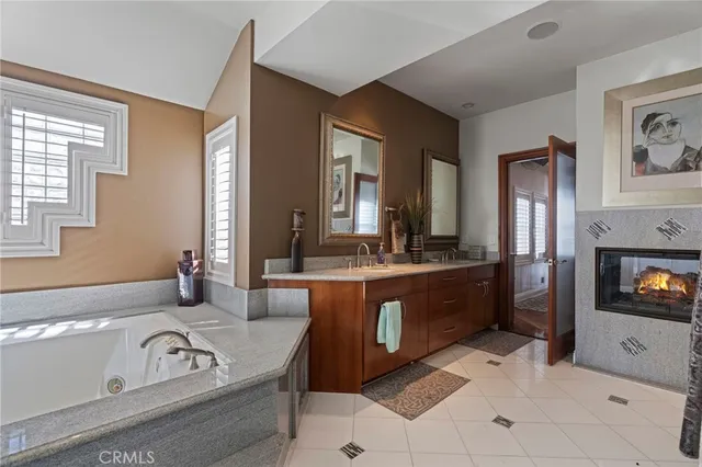 $8,500 | 1314 Pacific Coast Highway, Unit D, Huntington Beach, CA 92648