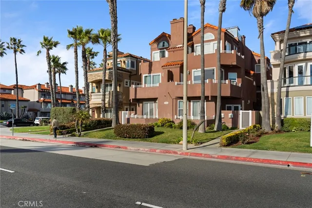 $8,500 | 1314 Pacific Coast Highway, Unit D, Huntington Beach, CA 92648