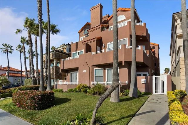 $8,500 | 1314 Pacific Coast Highway, Unit D, Huntington Beach, CA 92648