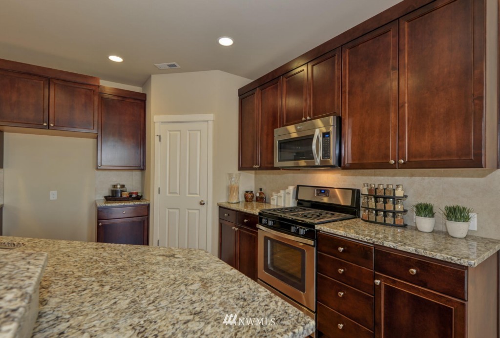 4722 Northeast 3rd Place, Unit 9 Renton, WA 98059 - Photo 5 of 15