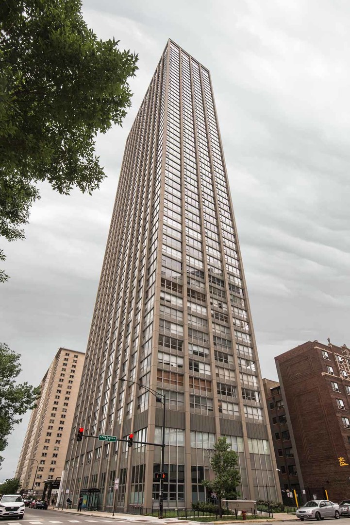 655 West Irving Park Road, Unit B133 Chicago, IL 60613 - Photo 1 of 2 front view of a building