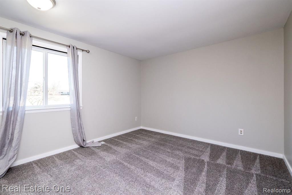 60735 Mound Road Washington, MI 48094 - Photo 29 of 43