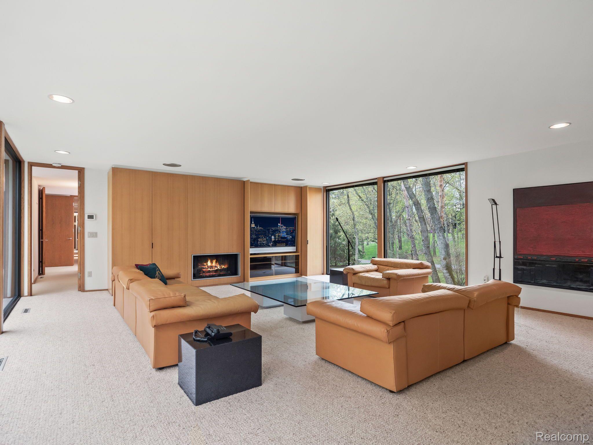 1850 East Vly Road Bloomfield Hills, MI 48304 - Photo 22 of 60 Family Room