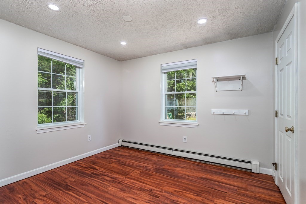 26 Keyes Road Gardner, MA 01440 - Photo 8 of 21 Gallery Image 8