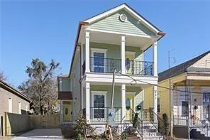 $2,100 | 2517 Ursulines Avenue, New Orleans, LA 70119