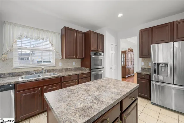 $510,000 | 200 Stonebury Drive, Simpsonville, SC 29680