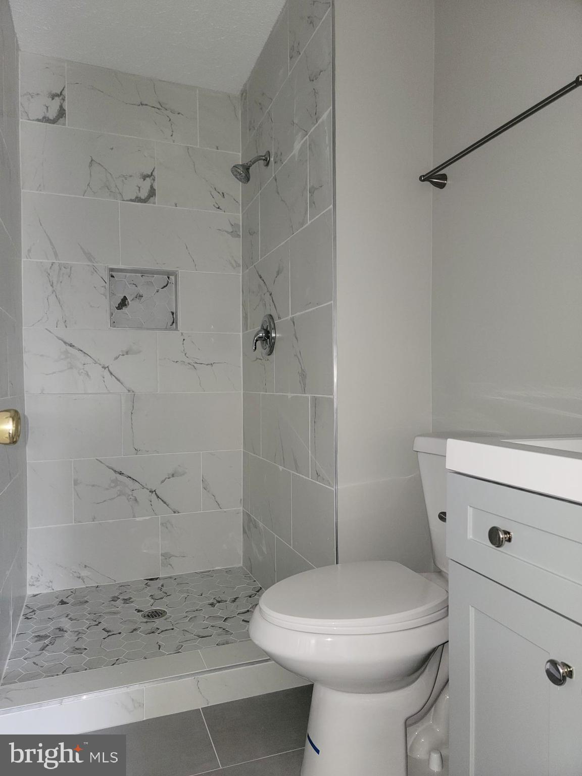 7370 Stream Way Springfield, VA 22152 - Photo 17 of 24