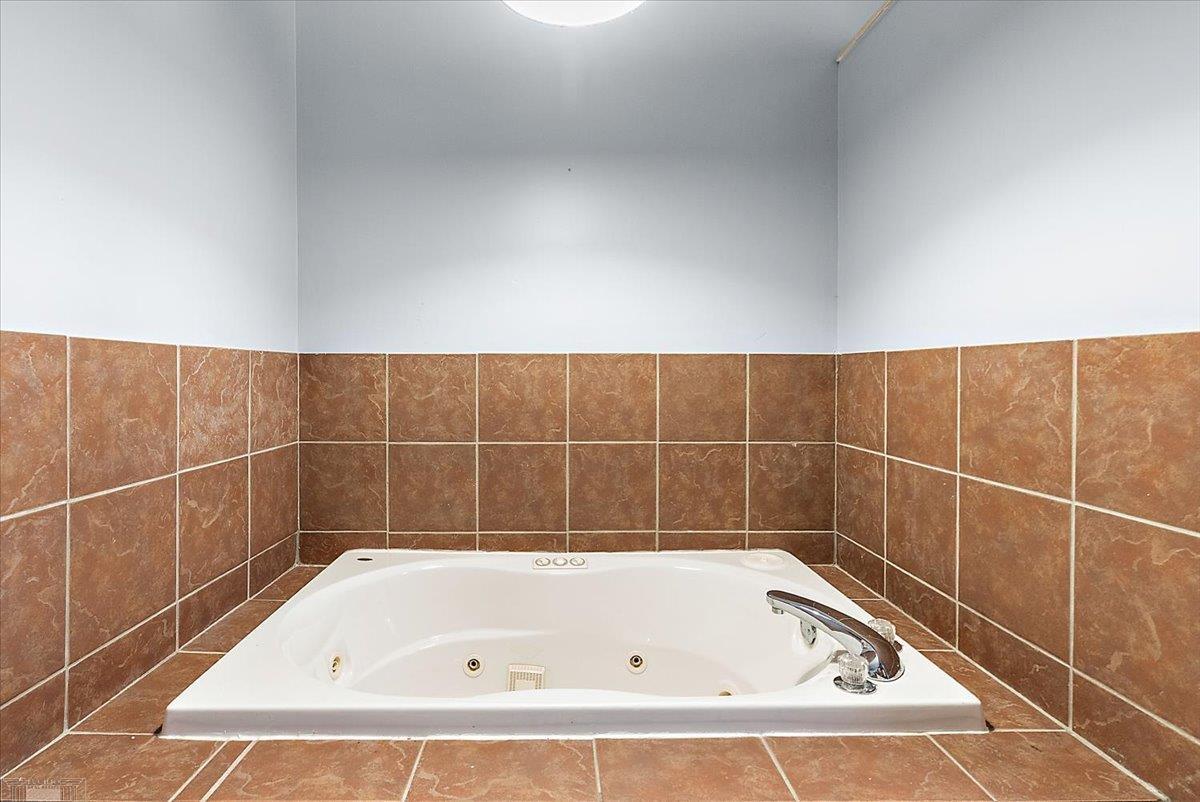 3933 Trumbull Detroit, MI 48208 - Photo 18 of 53