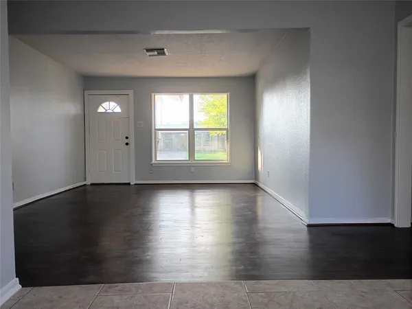 $289,000 | 811 Loper Street, Houston, TX 77017