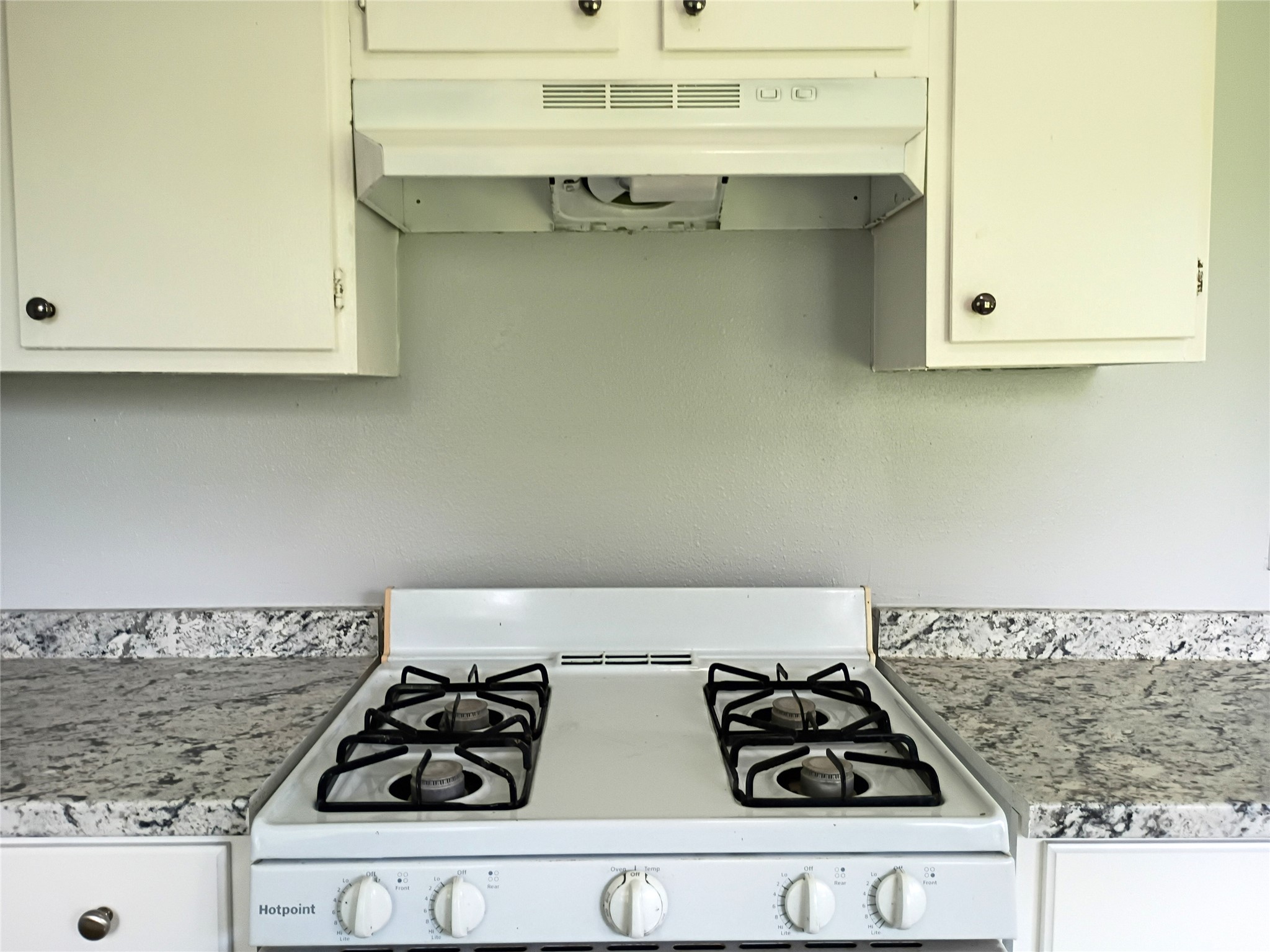 811 Loper Street Houston, TX 77017 - Photo 6 of 35 Pic 6 Gas Stove included