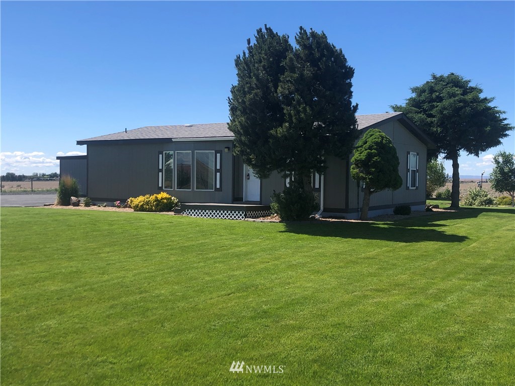 8570 Neppel Road Northeast Moses Lake, WA 98837 - Photo 2 of 28 Gallery Image 2