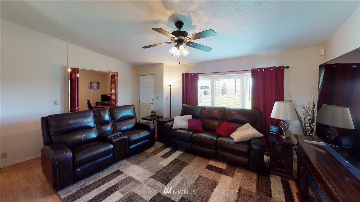 8570 Neppel Road Northeast Moses Lake, WA 98837 - Photo 7 of 28 Gallery Image 7