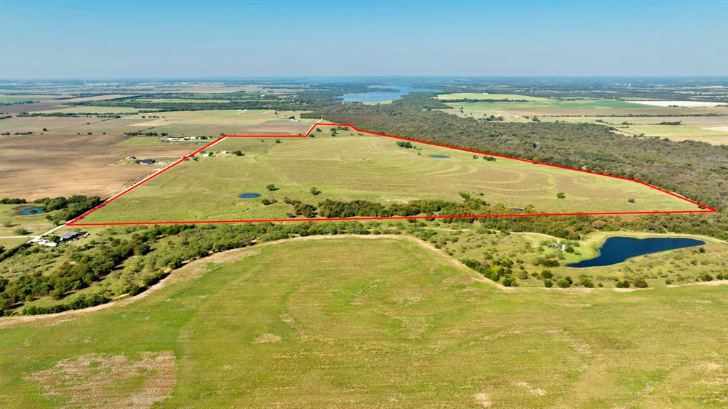 831 Baker Road Tioga, TX 76271 - Photo 4 of 27 a view of an ocean