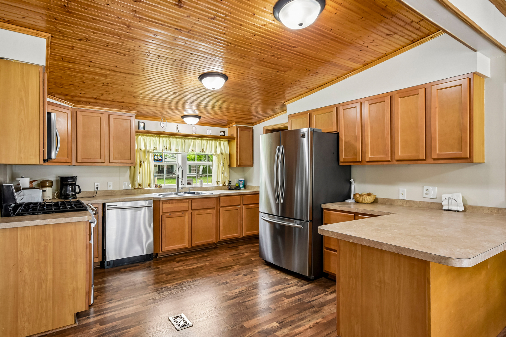 197 East Cermak Road Braidwood, IL 60408 - Photo 13 of 34