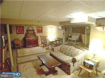 1139 Cumberland Road Abington, PA 19001 - Photo 10 of 12 Family Room